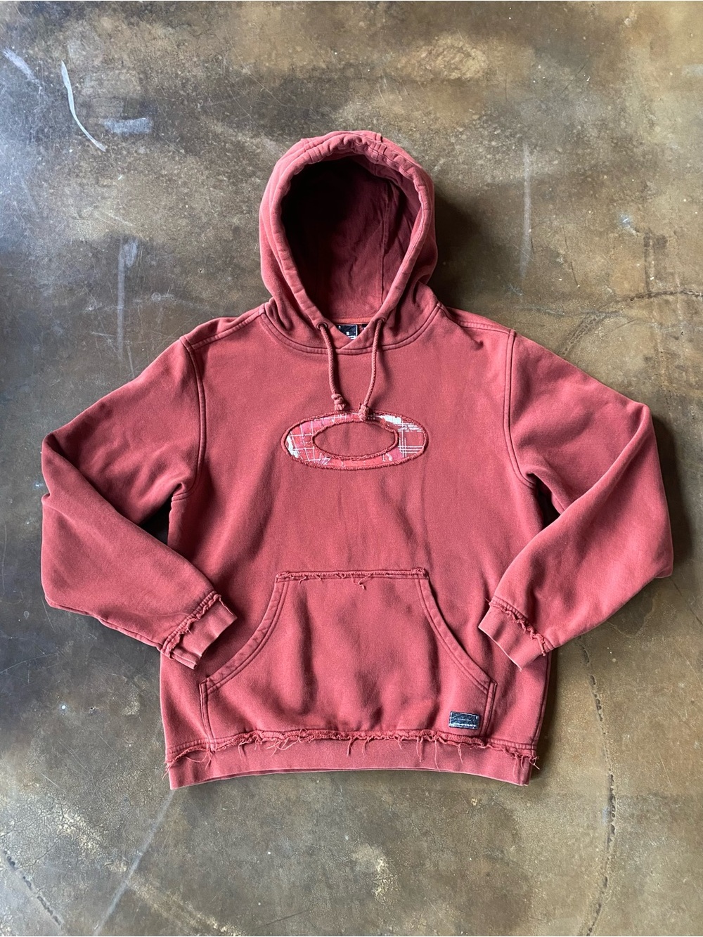 VTG Y2K Oakley Distressed Rust Brick Red Pullover Logo Hoodie